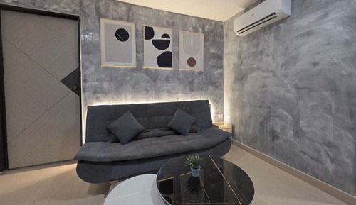 Family Room, No Windows