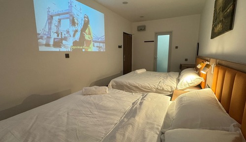 Family Room, 2 Queen Beds, Non Smoking
