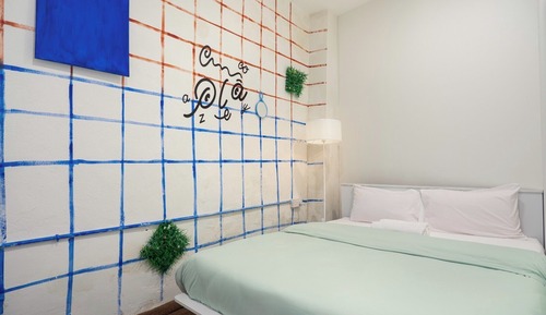 Double Room, 1 Queen Bed, Non Smoking, Shared Bathroom