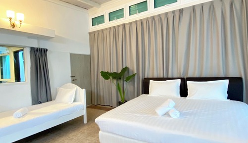 Deluxe Triple Room, Balcony