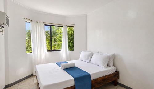 Family Double Room (House2)