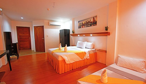 Family Room 1