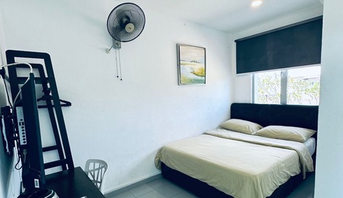 Basic Double Room, 1 Queen Bed