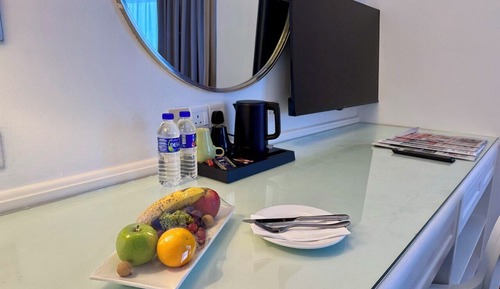 Junior Studio Suite