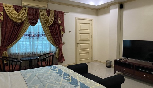 Deluxe Condo
