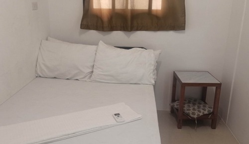 2 Bedroom Apartment with Lounge and Kitchen