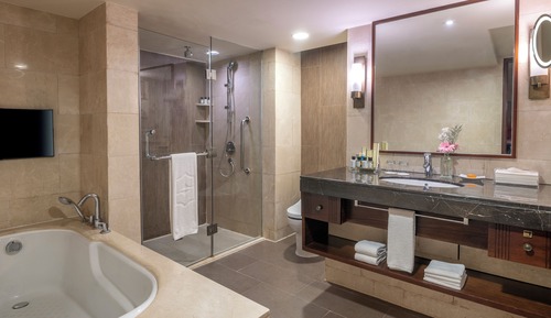 Suite, 1 King Bed (Mactan)