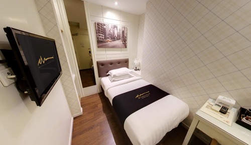 Deluxe Single Room