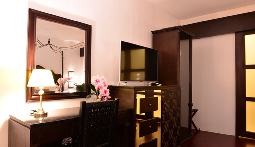 Executive Suite