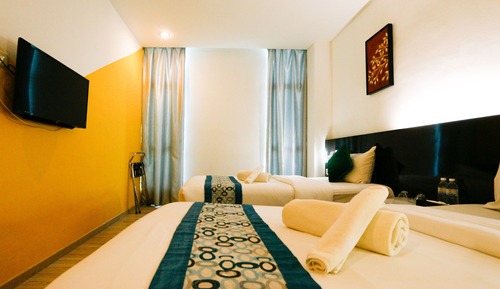 Standard Twin Room