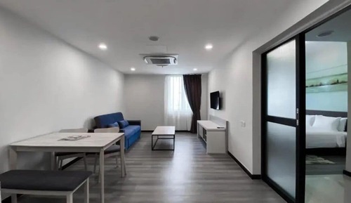  Premium King Suite