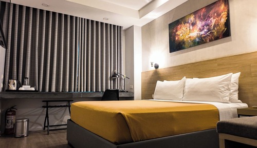 Queen Room