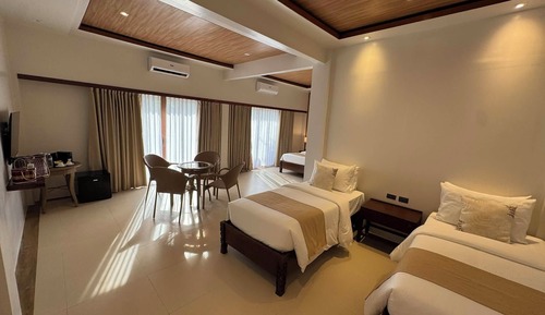 Suite, Garden View