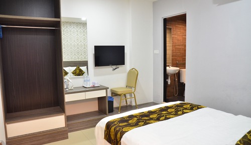 Deluxe Double Room, 1 Queen Bed, No Windows