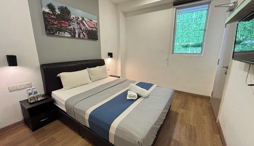 Deluxe Room, 1 Queen Bed