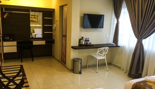 Deluxe Triple Room