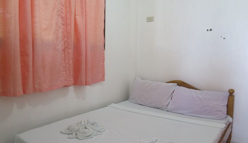 Economy Single Room, 1 Queen Bed