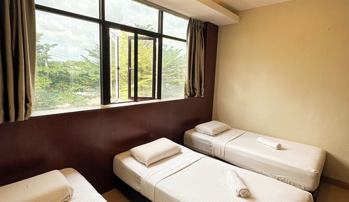 Deluxe Triple Room