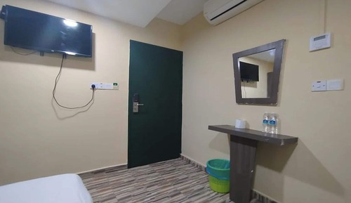  Standard Room with Window