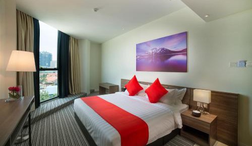 Deluxe King Suite