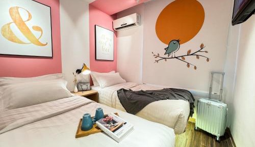 Modern Twin Room
