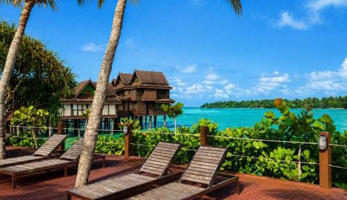 One-Bedroom Apartment with Sea View