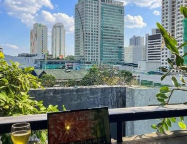Studio with Garden View