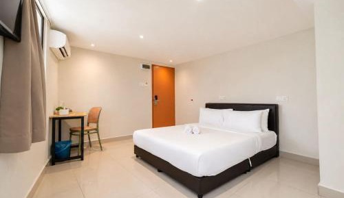 Deluxe Queen Room
