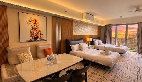 Studio Apartment with Balcony