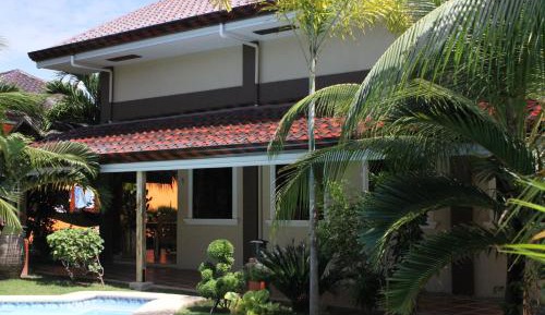 Three-Bedroom Gallery Villa