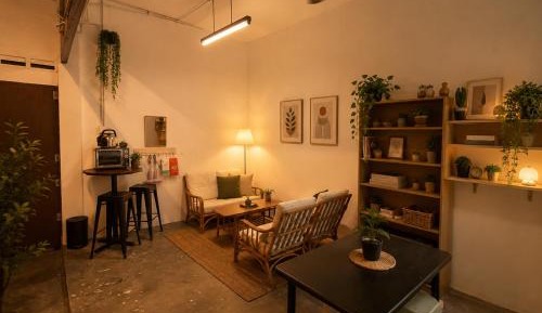 Single Room with Shared Bathroom