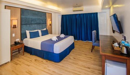 Deluxe Queen Room