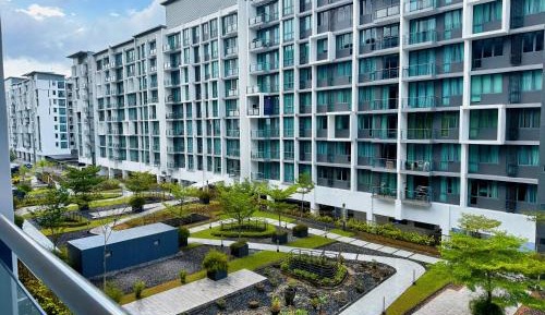 Three-Bedroom Apartment with Park View