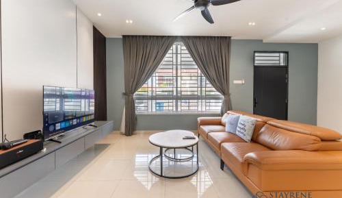 Four-Bedroom Vacation Home