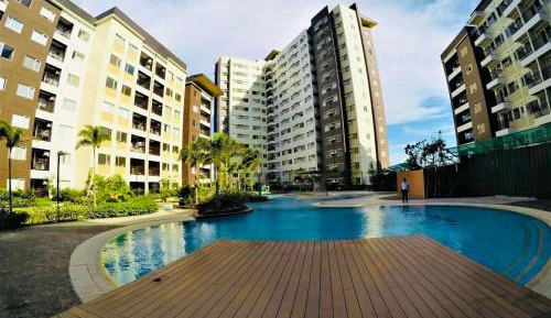 Studio with Pool View
