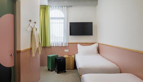 Standard Twin Room
