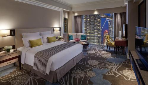 2 Bedroom Twin Towers Suite King