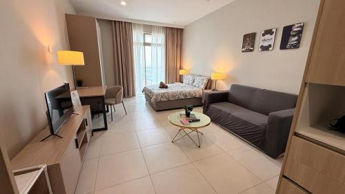 One-Bedroom Apartment - Non-Smoking