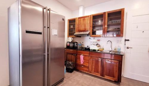 One-Bedroom Apartment with Balcony