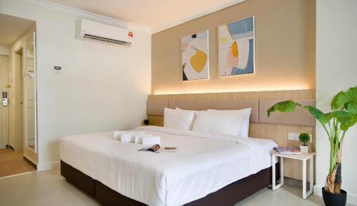 Deluxe King Room