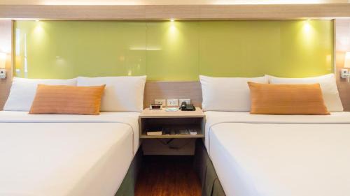 Queen Room with Two Queen Beds