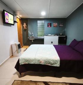 Queen Studio