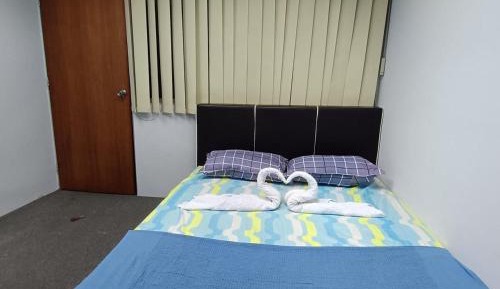 Standard Queen Room
