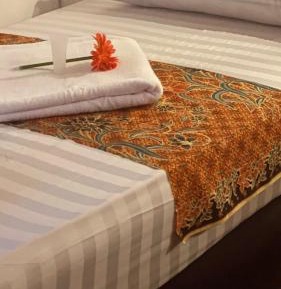Standard Twin Room with Shared Bathroom