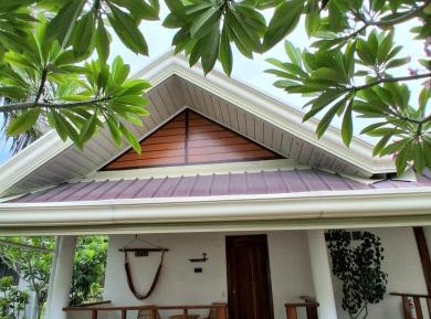 Bungalow with Garden View