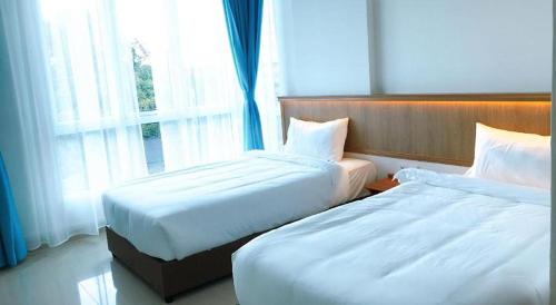 Twin Room with View