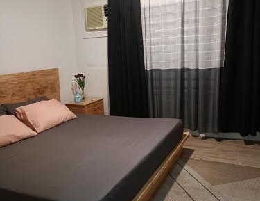 Classic One-Bedroom Apartment with King Bed