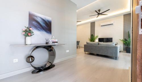 Marblelous Designer 5BR Ferringhi Villa by ALV 