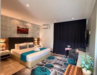 Deluxe King Room