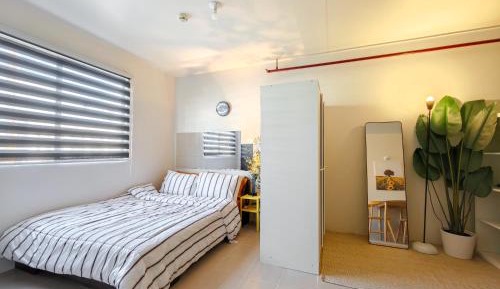 Studio with Balcony
